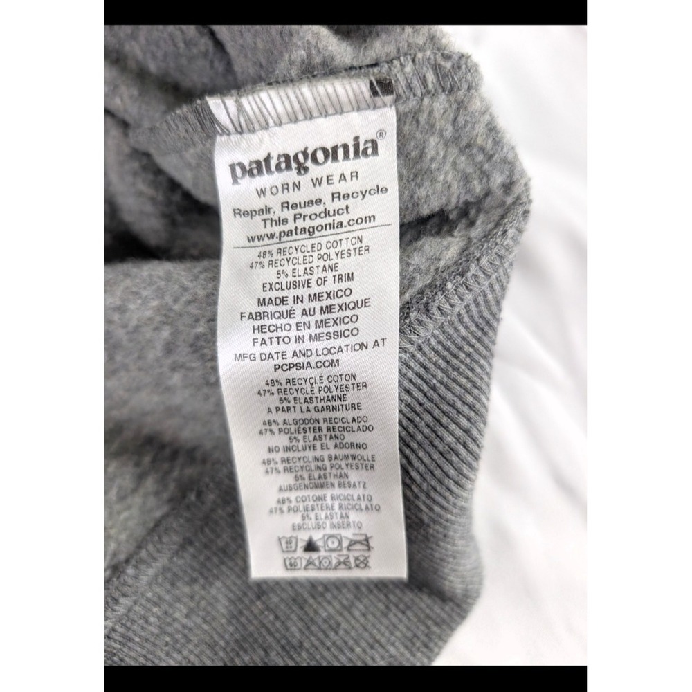 Patagonia Men's Medium Gray Crewneck Sweatshirt Logo Pullover STY39543 FA19 - Picture 14 of 14